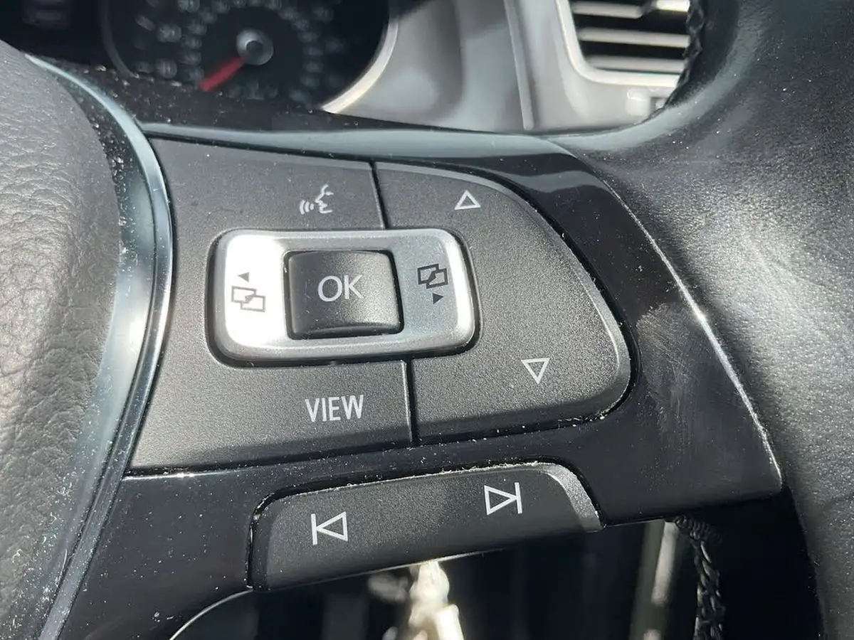 2018-volkswagen-golf-e-e-golf-big-21