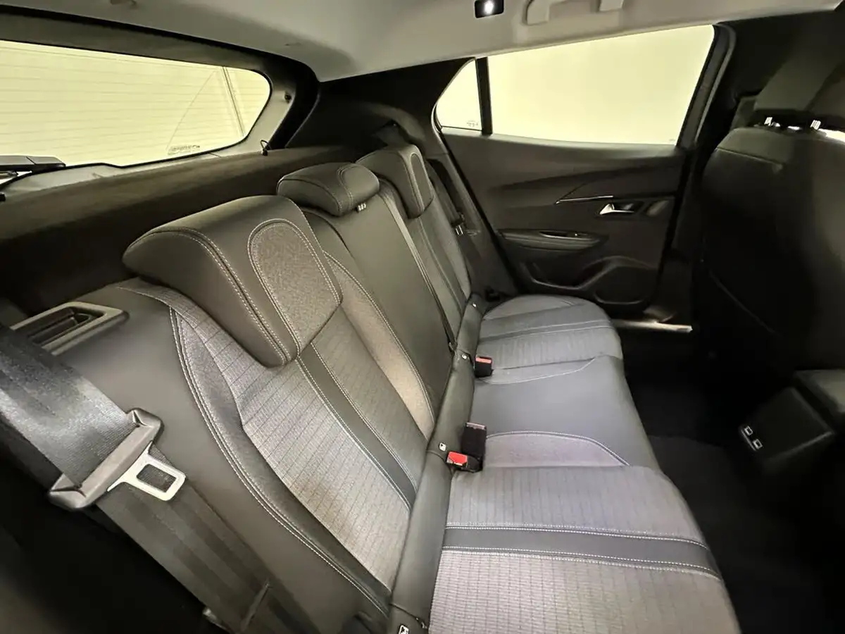 2021-peugeot-208-e-allure-premium-50kwh-big-17