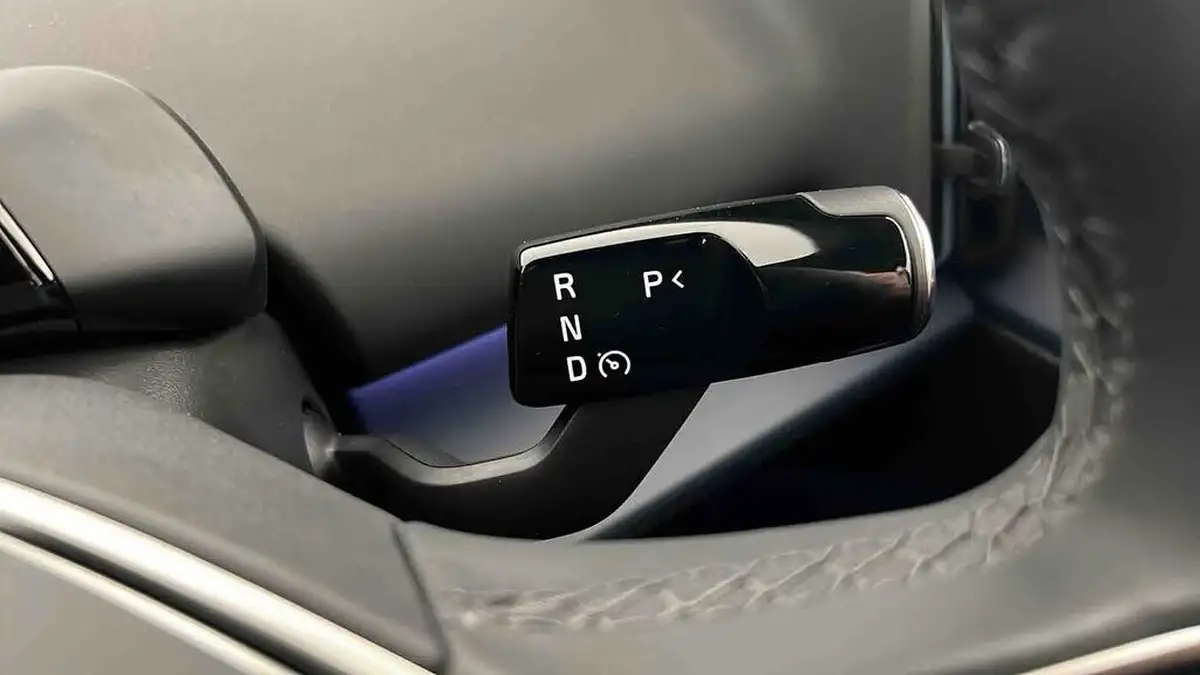 2024-volvo-ex30-e-single-motor-plus-big-35