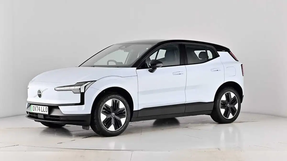 2024-volvo-ex30-e-single-motor-plus-big-59