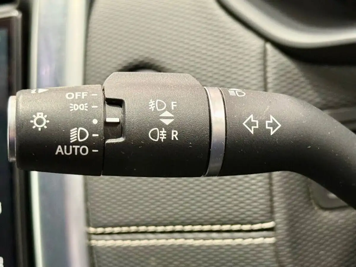2022-land-rover-discovery-30-d300-metropolitan-edition-big-14