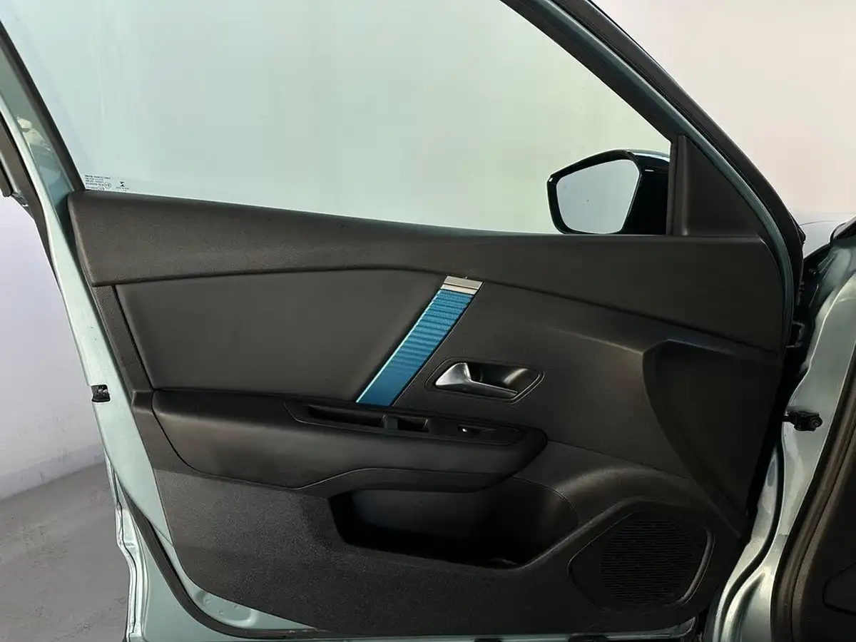 2022-citroen-c4-e-shine-plus-big-33