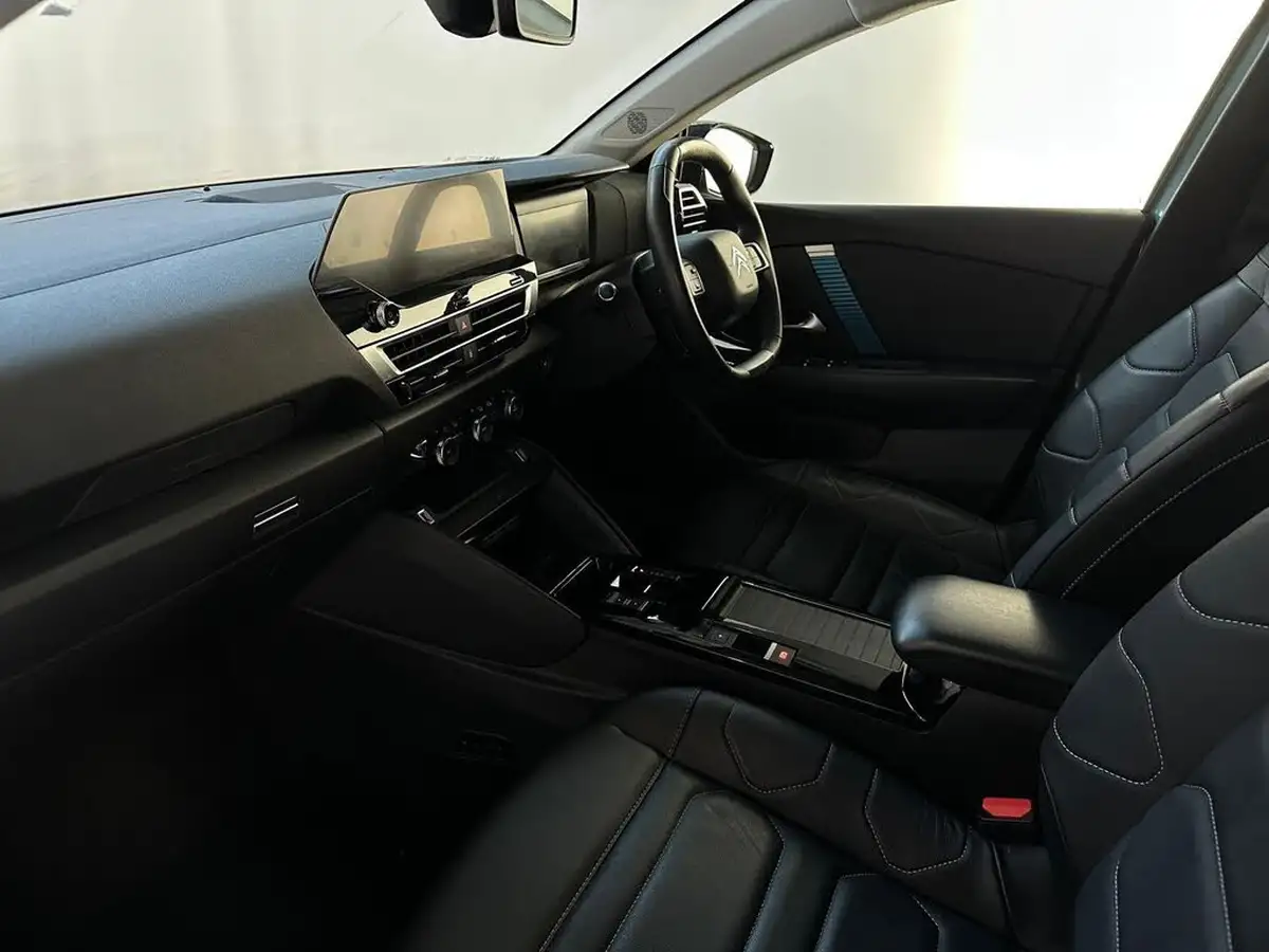 2022-citroen-c4-e-shine-plus-big-9