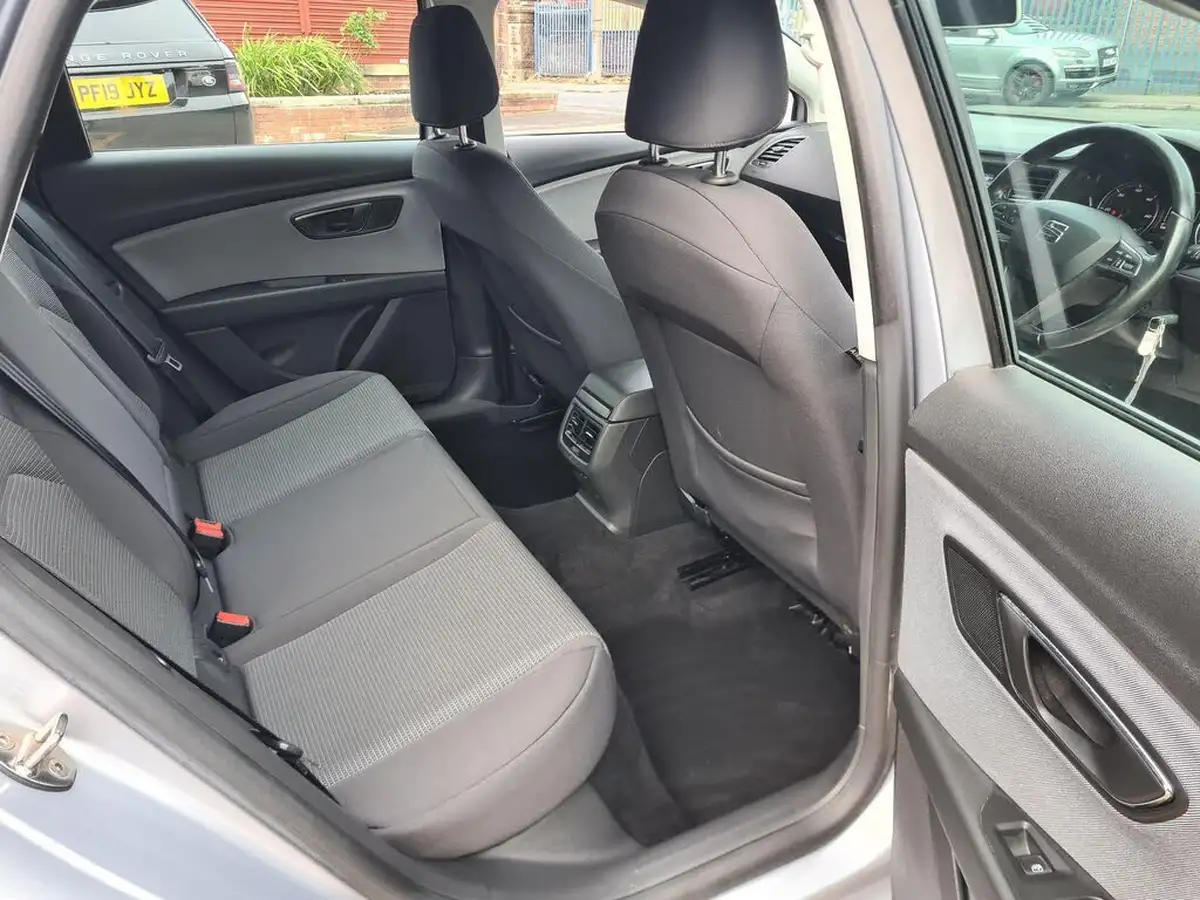2020-seat-leon-16tdi-se-estate-big-31