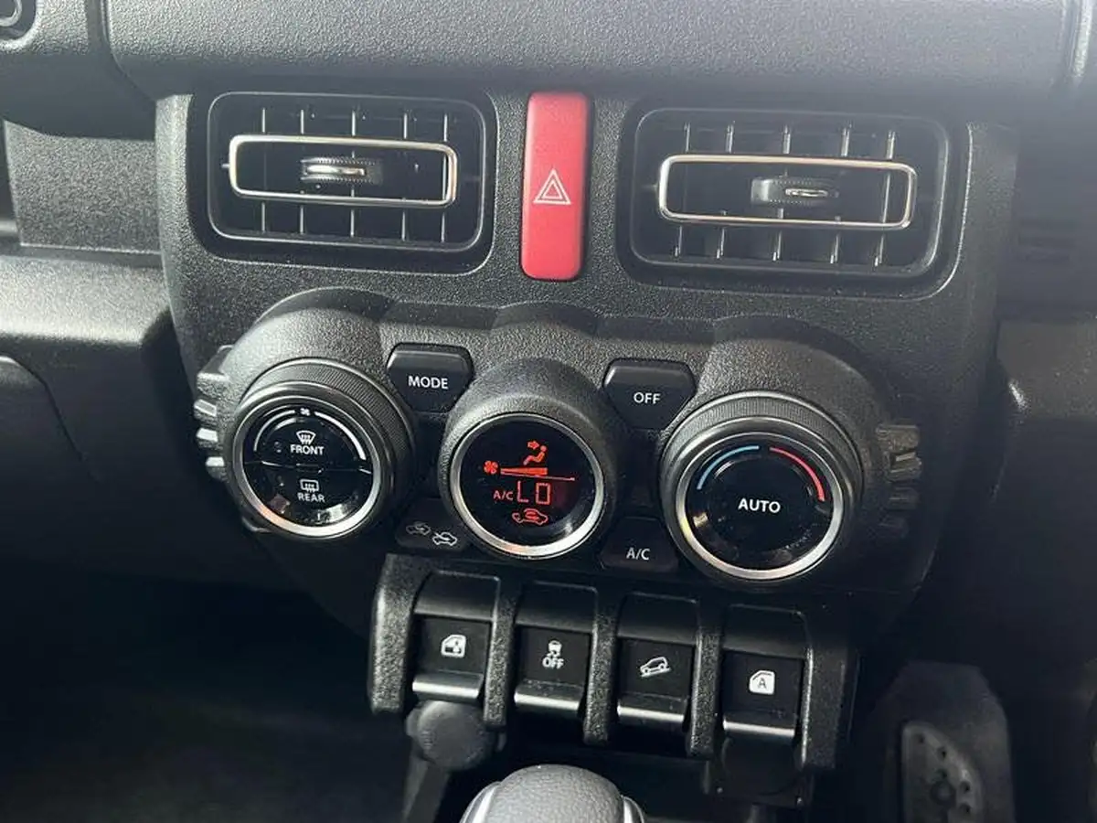 2024-suzuki-jimny-big-18