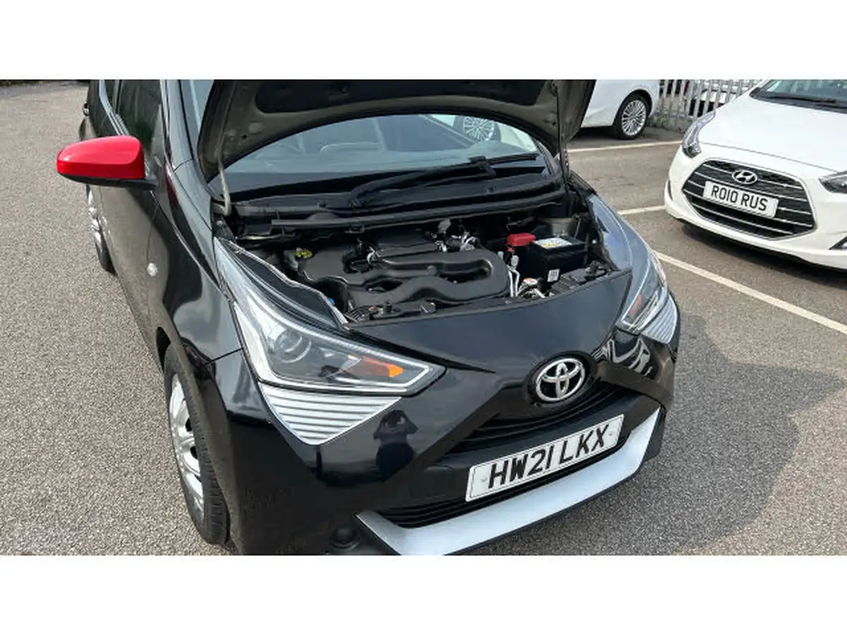 2021-toyota-aygo-10-vvt-i-x-play-tss-big-32