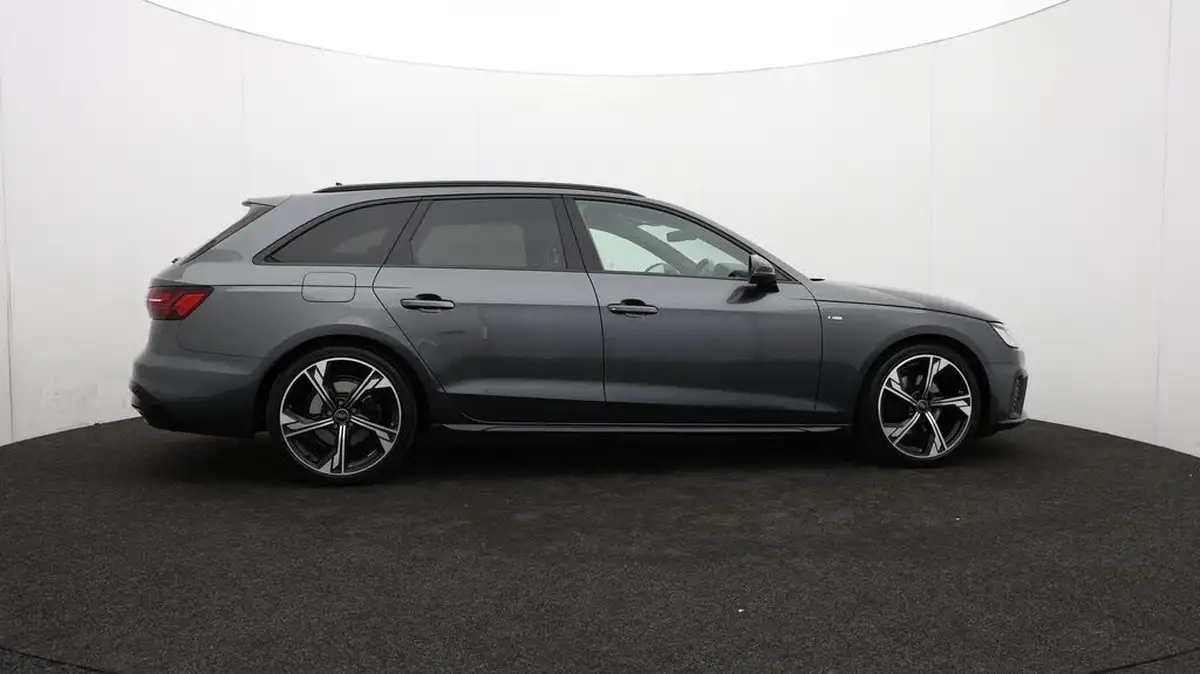 2023-audi-a4-avant-20-35-tdi-black-edition-big-23