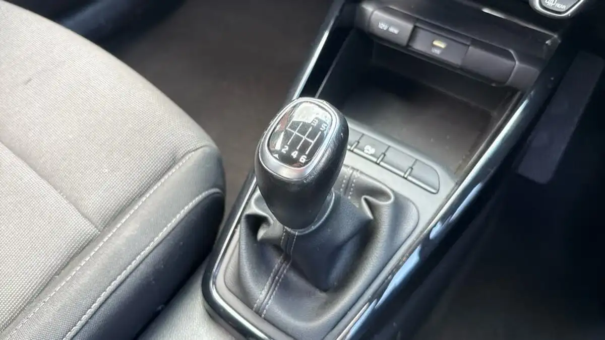2022-kia-rio-10-t-gdi-2-big-41