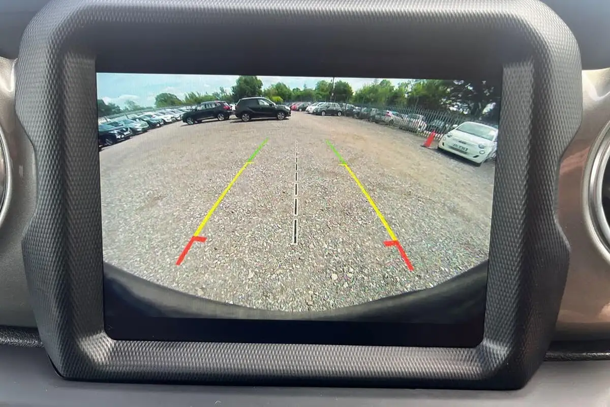 2019-jeep-wrangler-20-gme-sahara-hard-5d-big-20