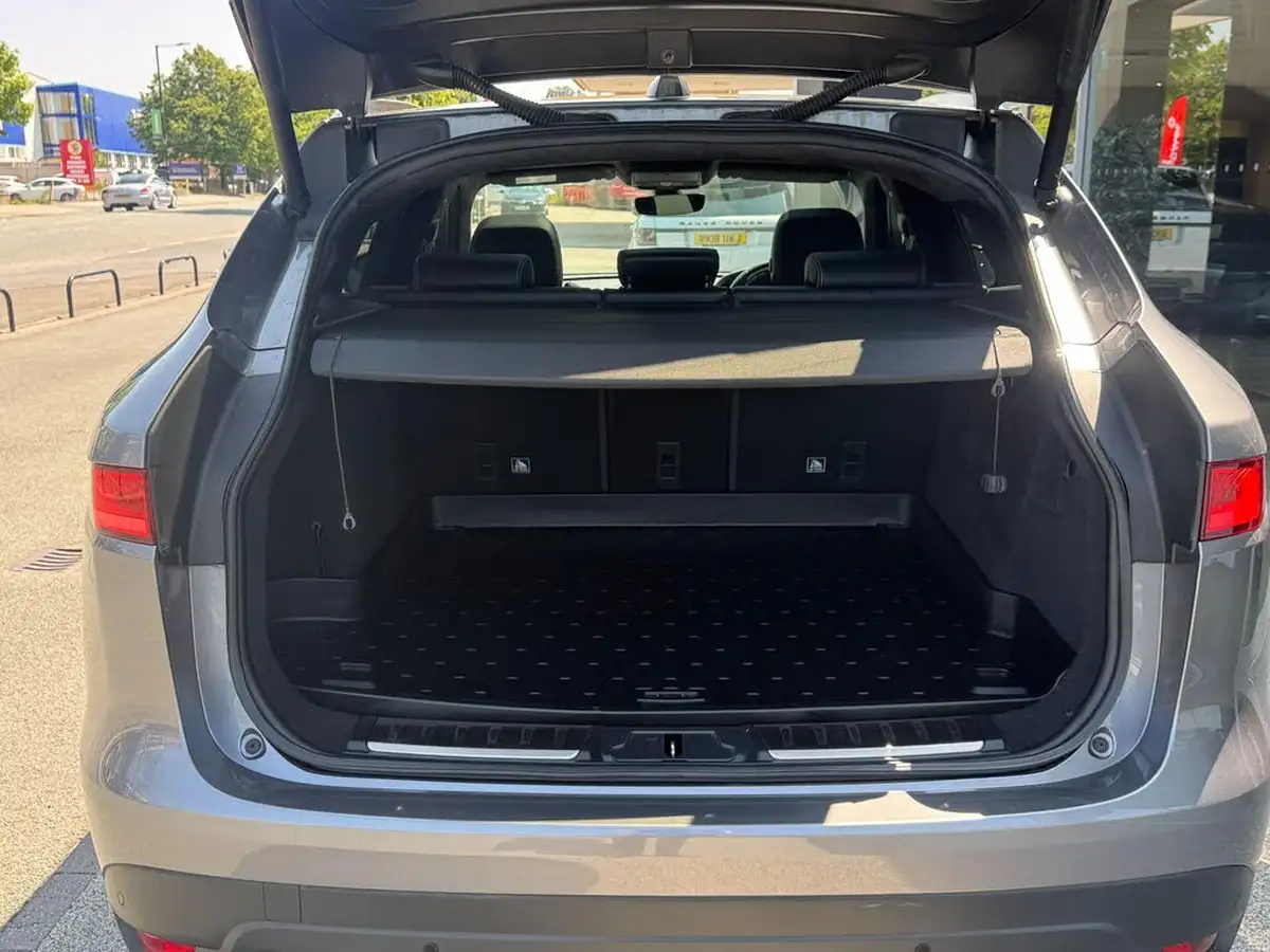 2020-jaguar-f-pace-20-i4d-chequered-flag-180ps-big-69