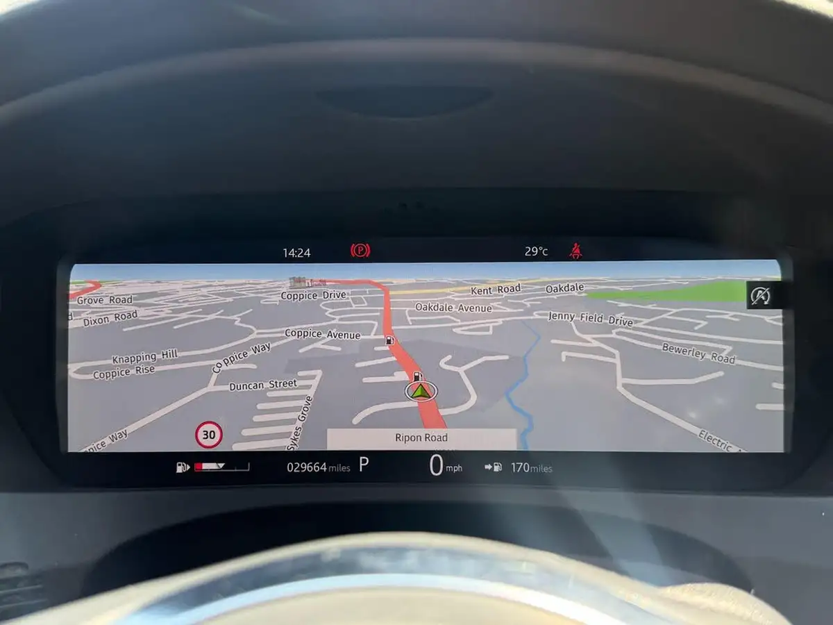 2020-jaguar-f-pace-20-i4d-chequered-flag-180ps-big-41