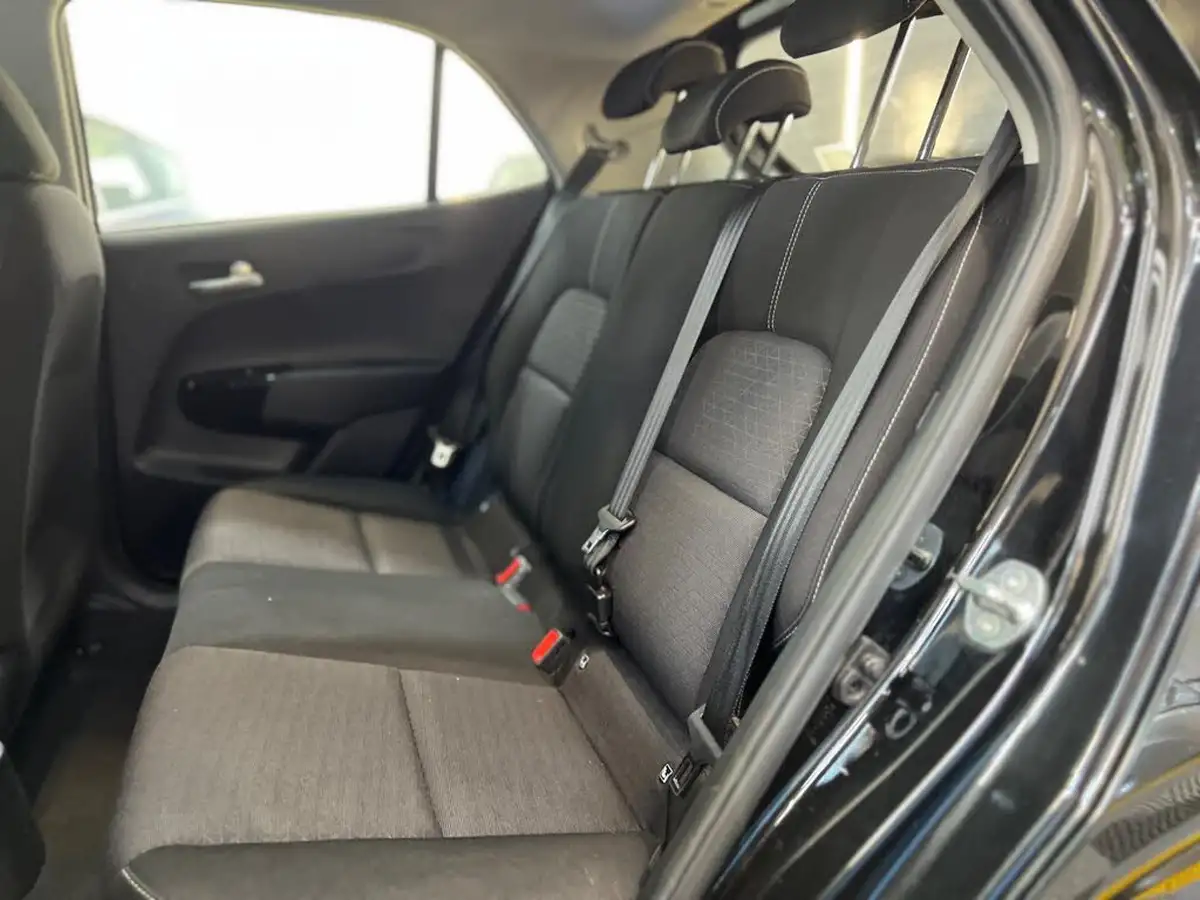 2018-kia-picanto-10-2-65bhp-adap-big-32