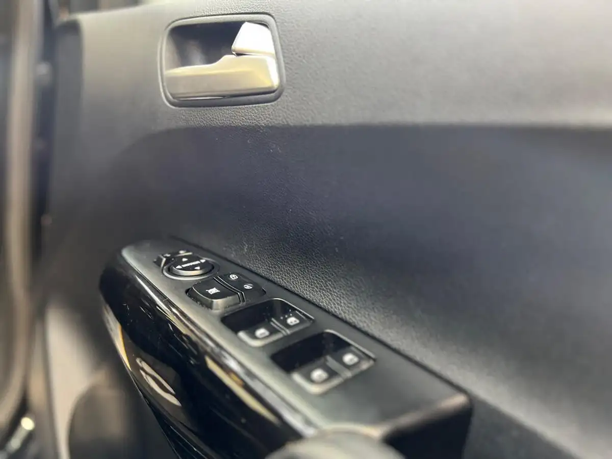 2018-kia-picanto-10-2-65bhp-adap-big-8