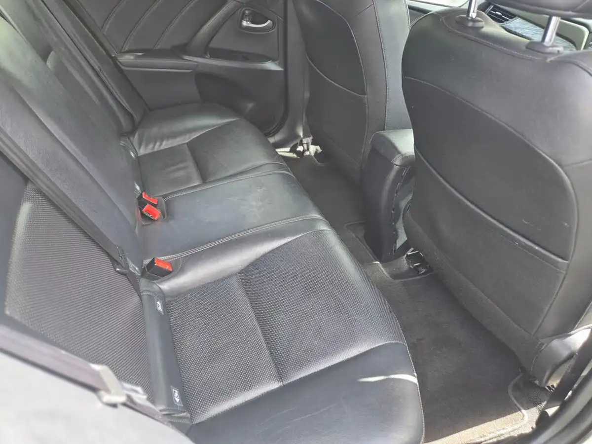 2016-toyota-avensis-20d-4d-excel-saloon-4d-big-26