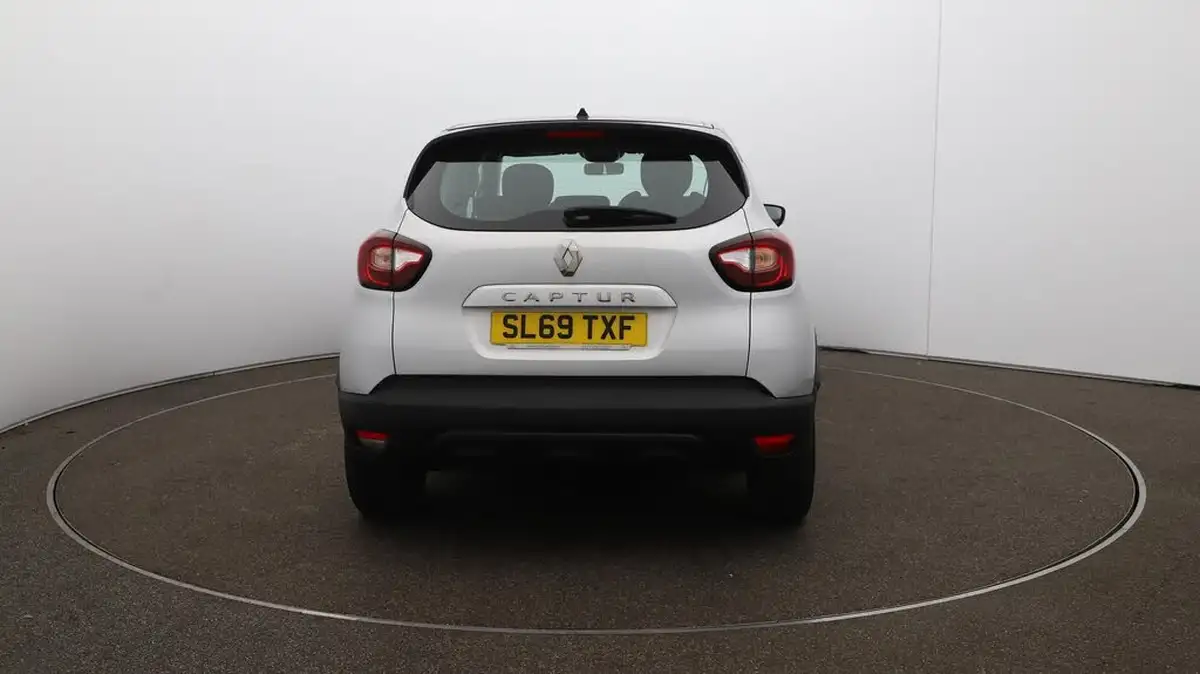 2020-renault-captur-09-tce-play-big-54