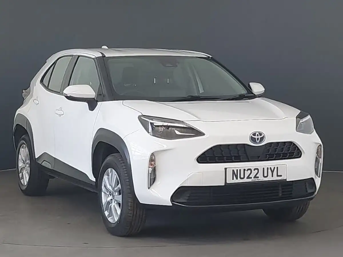 2022-toyota-yaris-cross-15-vvt-i-icon-big-0