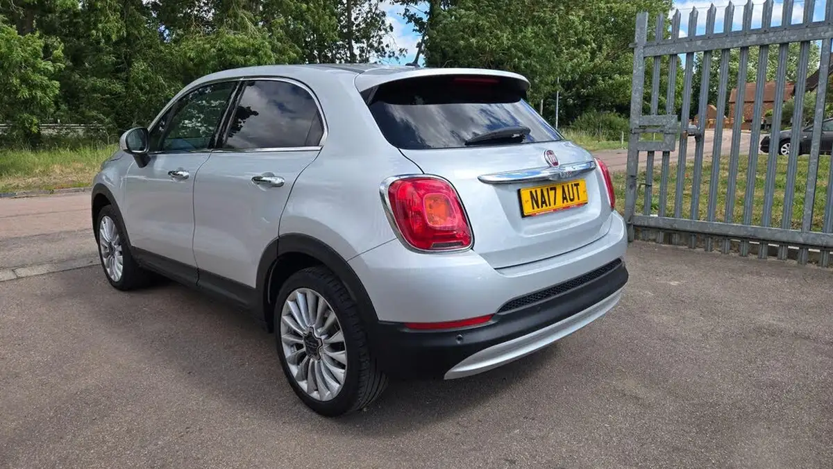 2017-fiat-500x-16-e-torq-lounge-big-9