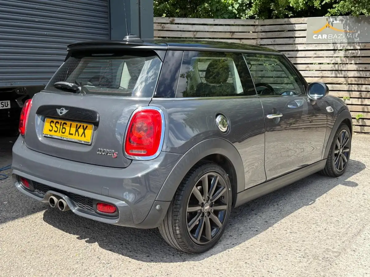 2016-mini-cooper-20-cooper-s-chili-ss-hatchback-3d-big-13