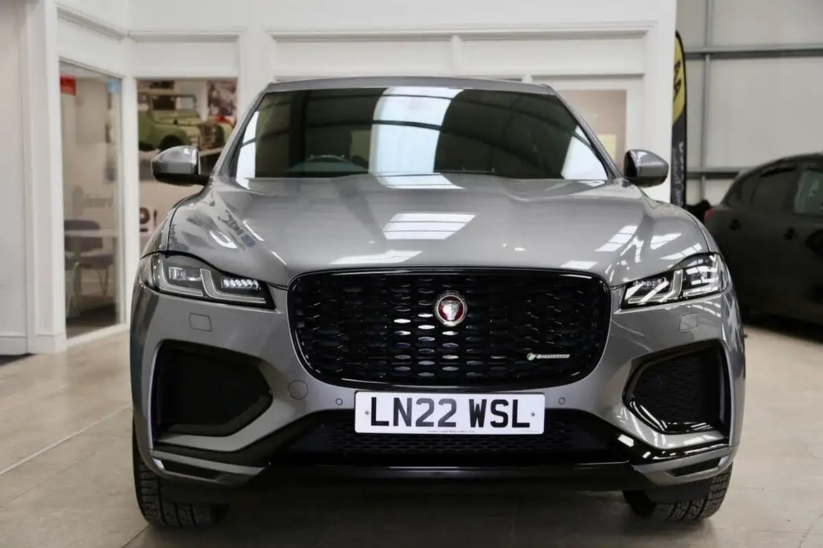 2022-jaguar-f-pace-20-d200-r-dynamic-s-big-5