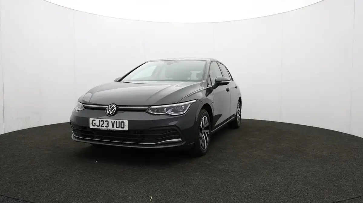 2023-volkswagen-golf-14-tsi-ehybrid-style-big-52