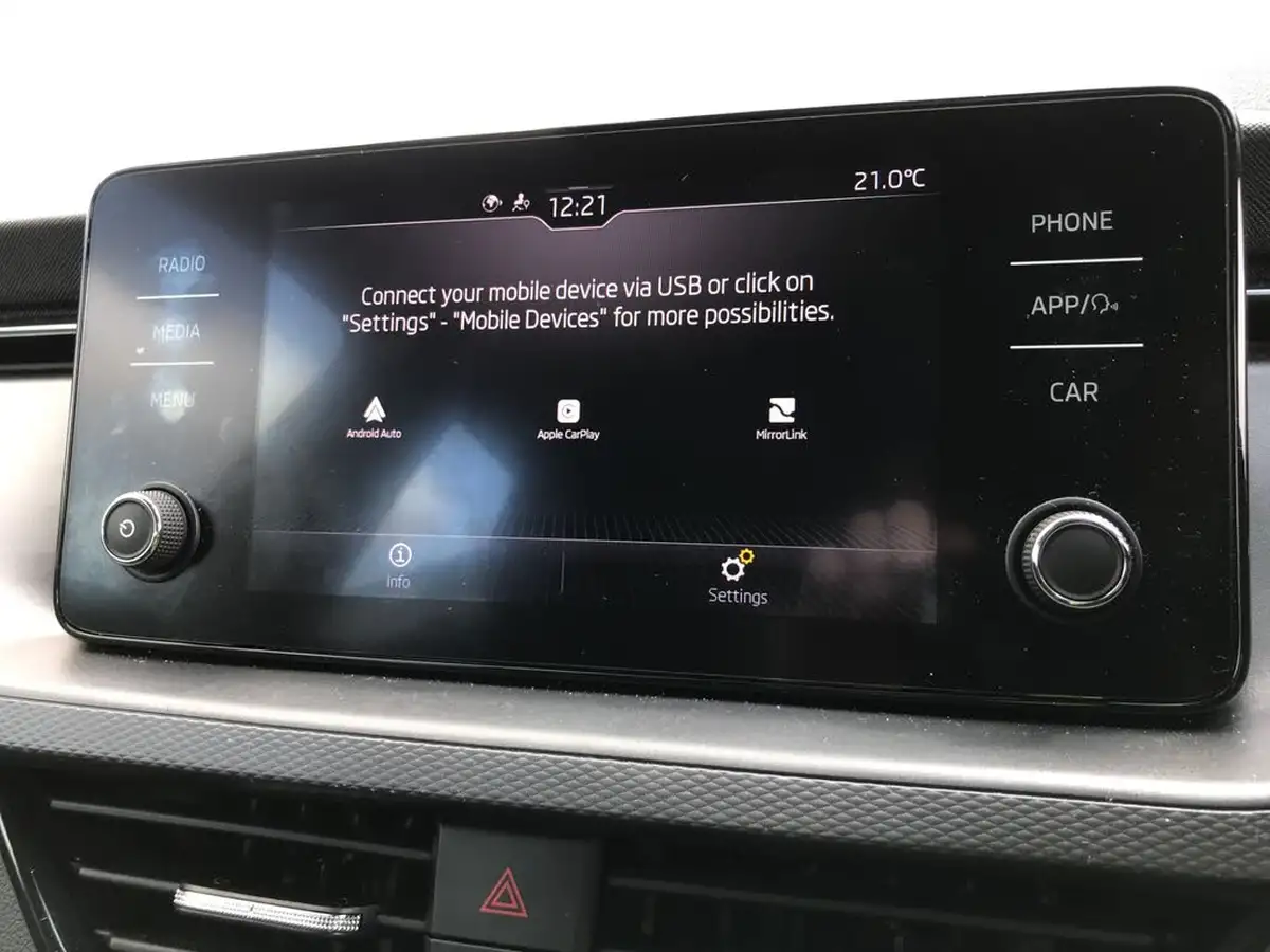 2022-skoda-scala-15-tsi-se-big-28