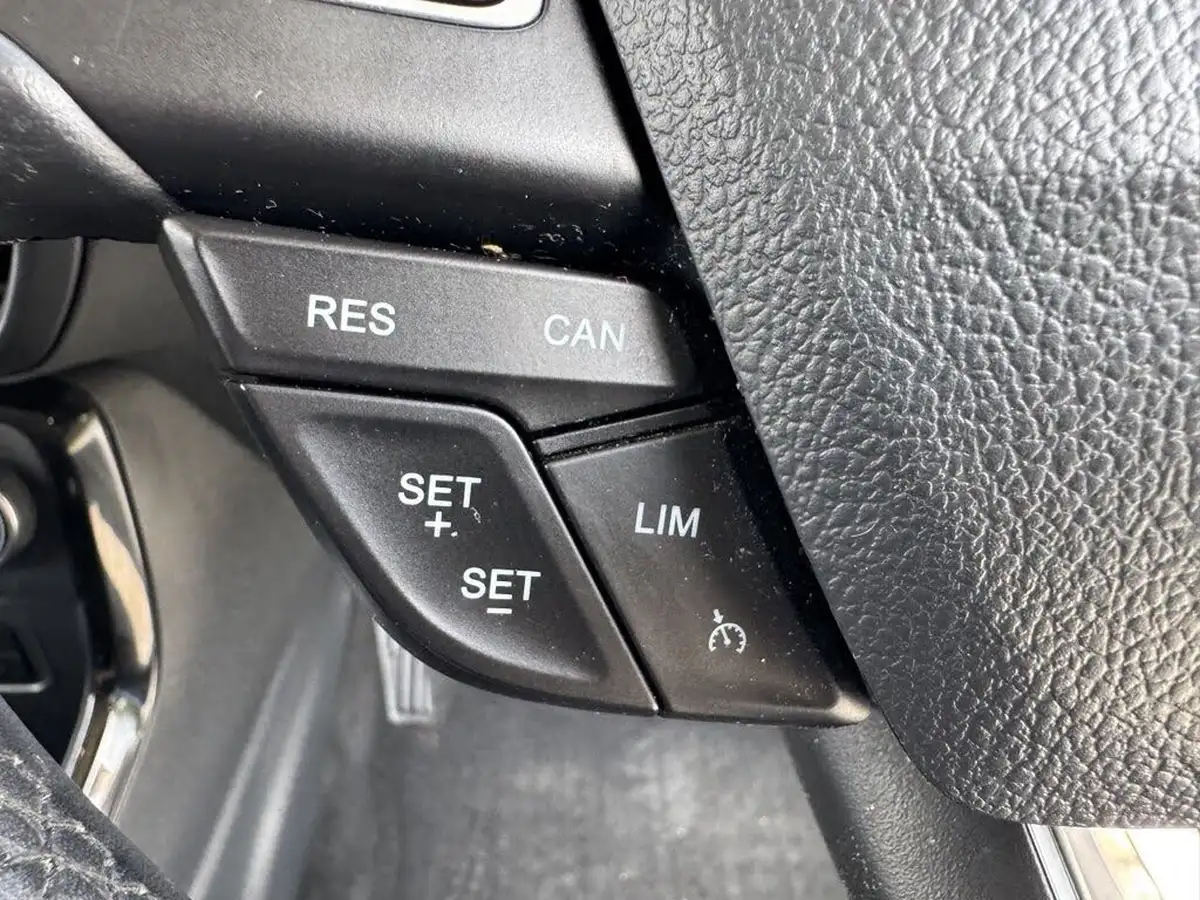 2018-ford-ecosport-10t-titanium-125ps-ss-big-53