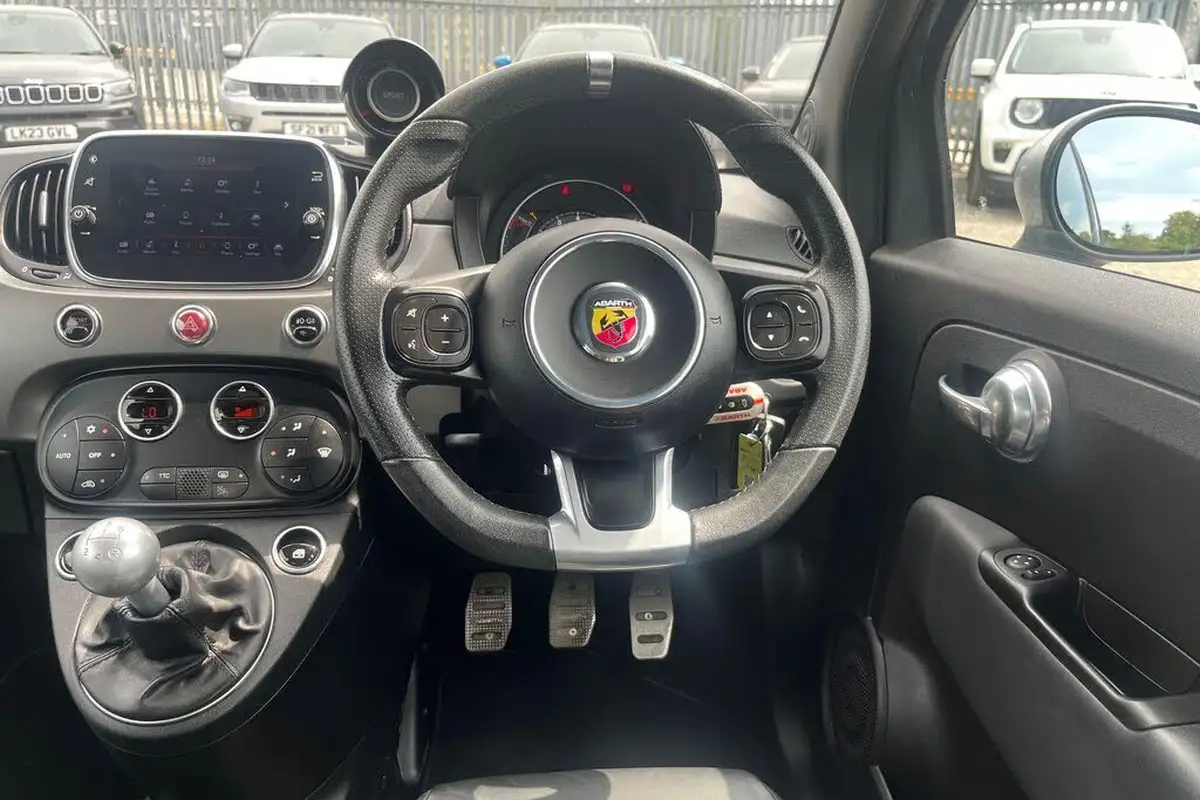 2019-abarth-595-14-tjet-turismo-big-14