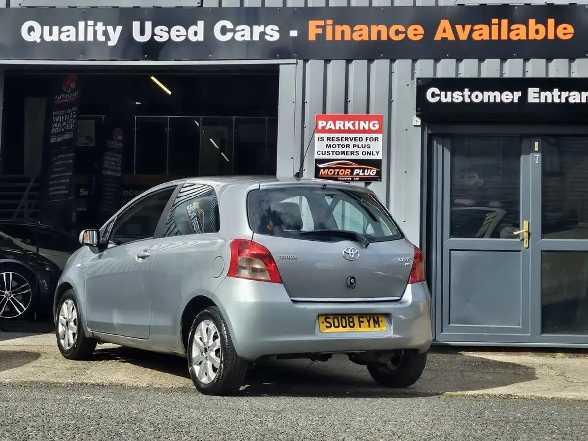 2008-toyota-yaris-13-tr-3d-big-1