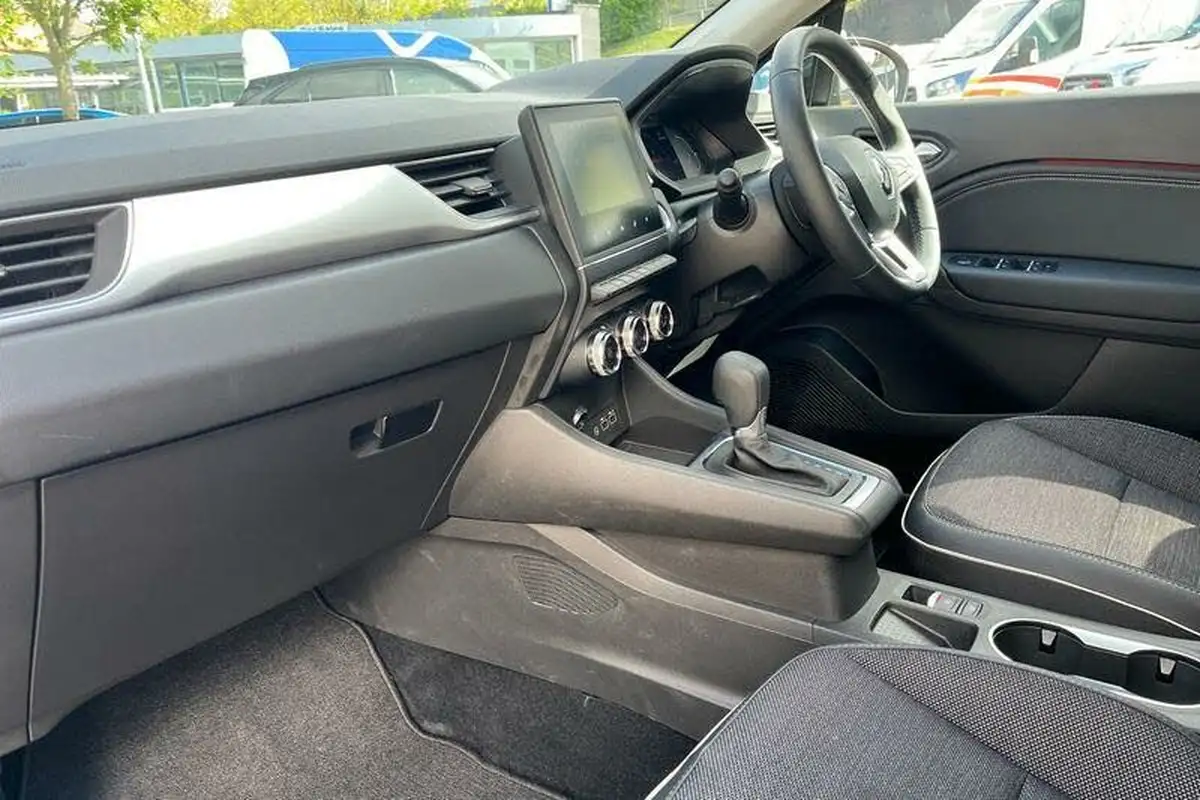 2024-renault-captur-16-techno-145ps-full-big-17