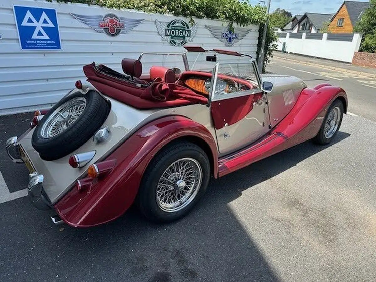 2018-morgan-plus-4-20-big-7