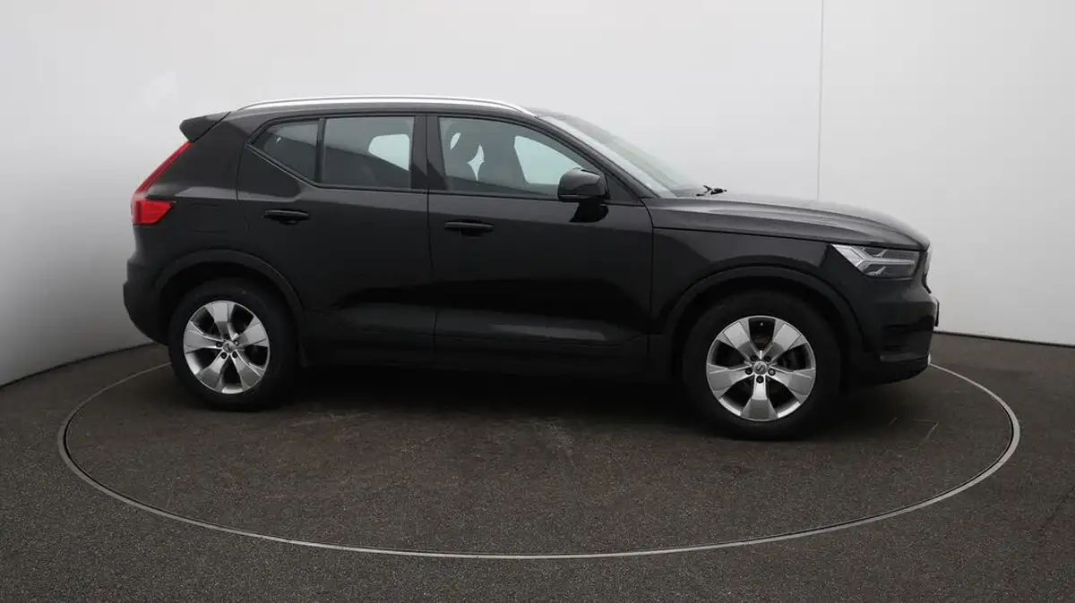 2021-volvo-xc40-15-t3-momentum-163bhp-big-44