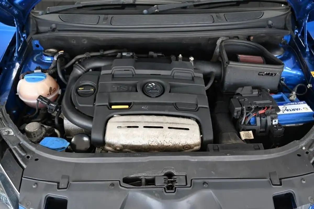 2014-skoda-fabia-14-vrs-hatchback-big-29