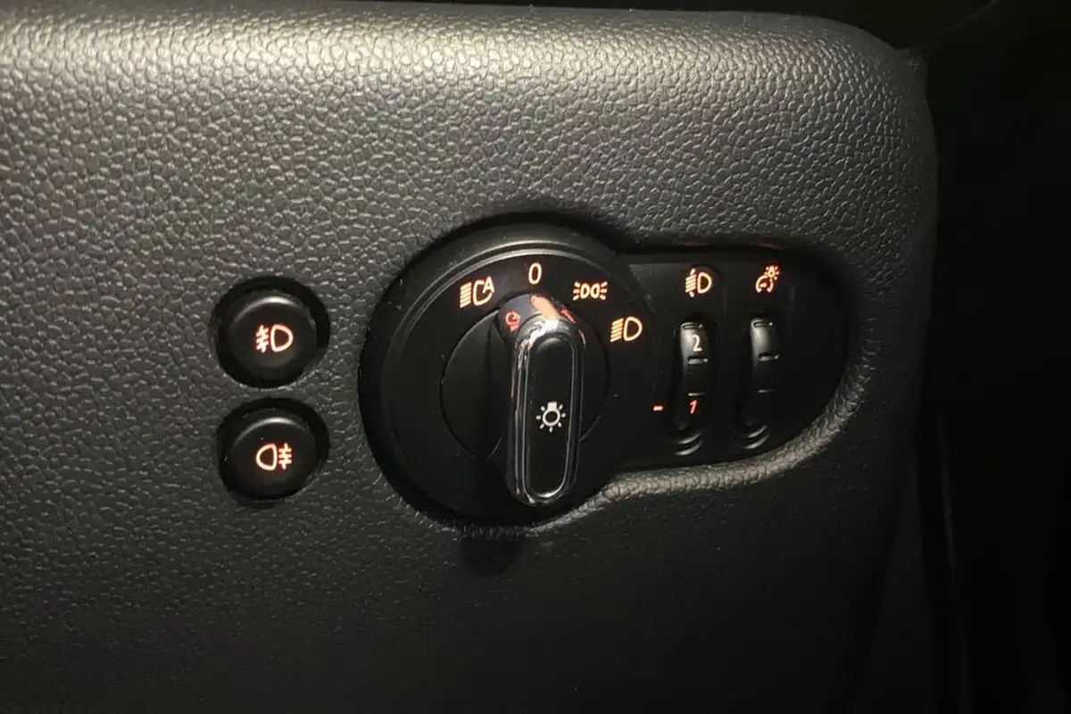 2019-mini-cooper-20-cooper-s-sport-189bhp-hatchback-5d-big-28