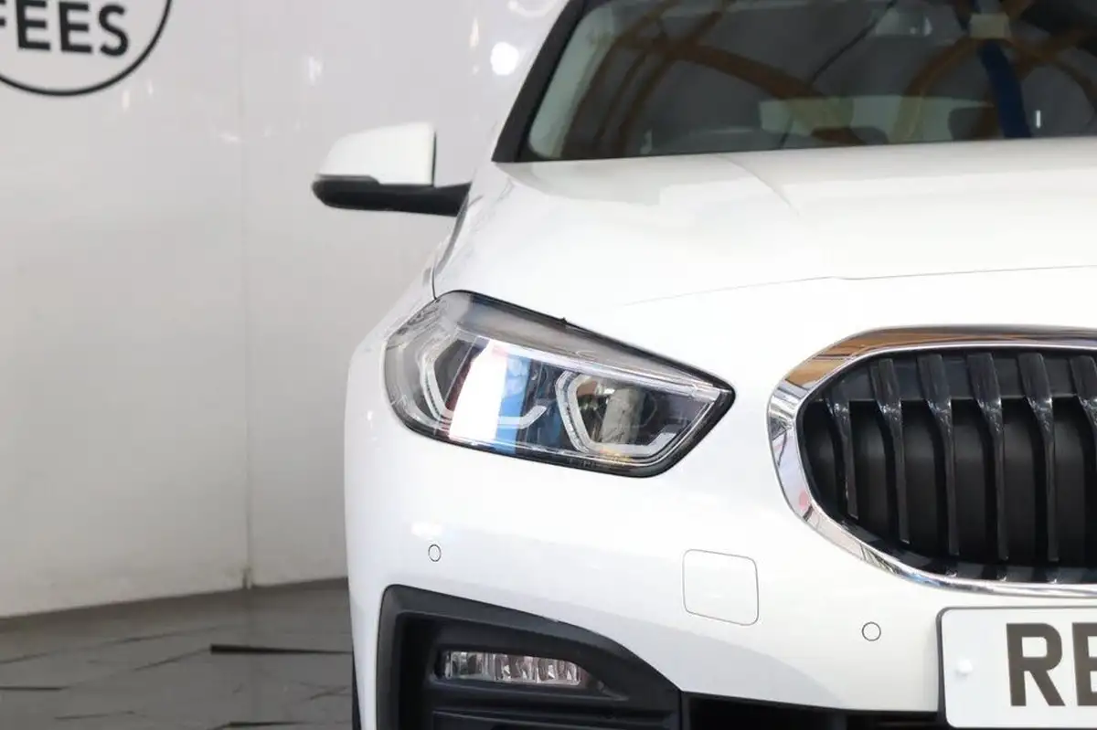 2021-bmw-1-series-20td-118d-se-lcp-big-12