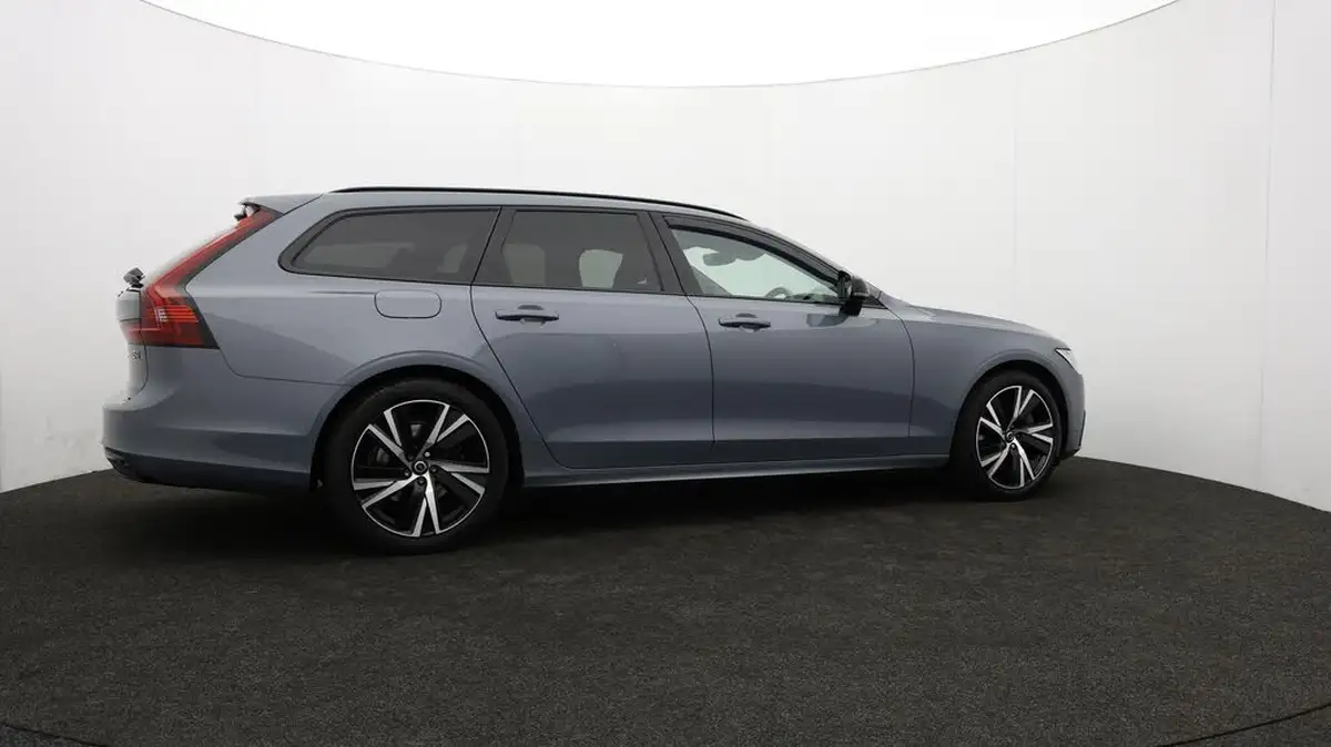 2022-volvo-v90-20td-b4-r-design-big-39