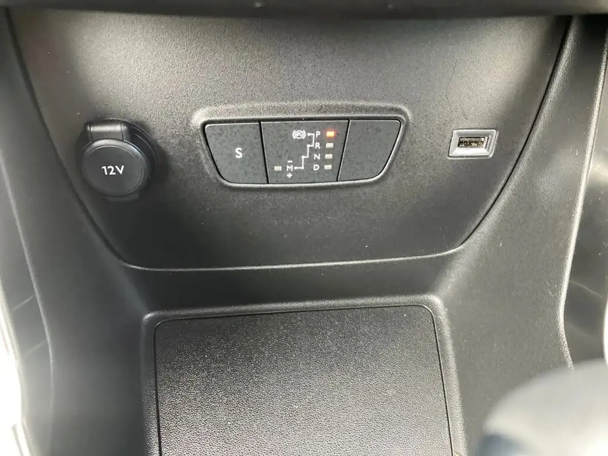 2023-citroen-c3-aircross-12-puretech-shine-plus-130ps-eat6-big-32