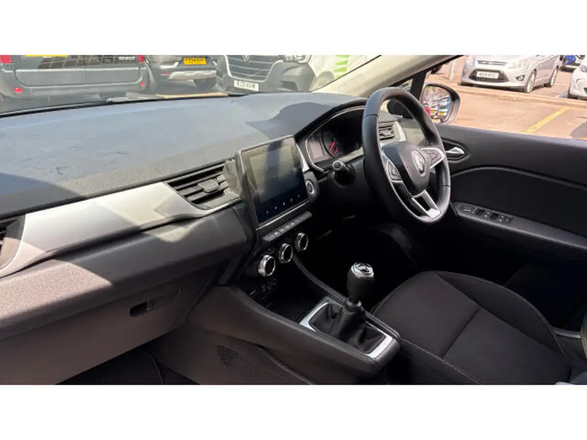 2021-renault-captur-13-tce-iconic-140ps-big-8