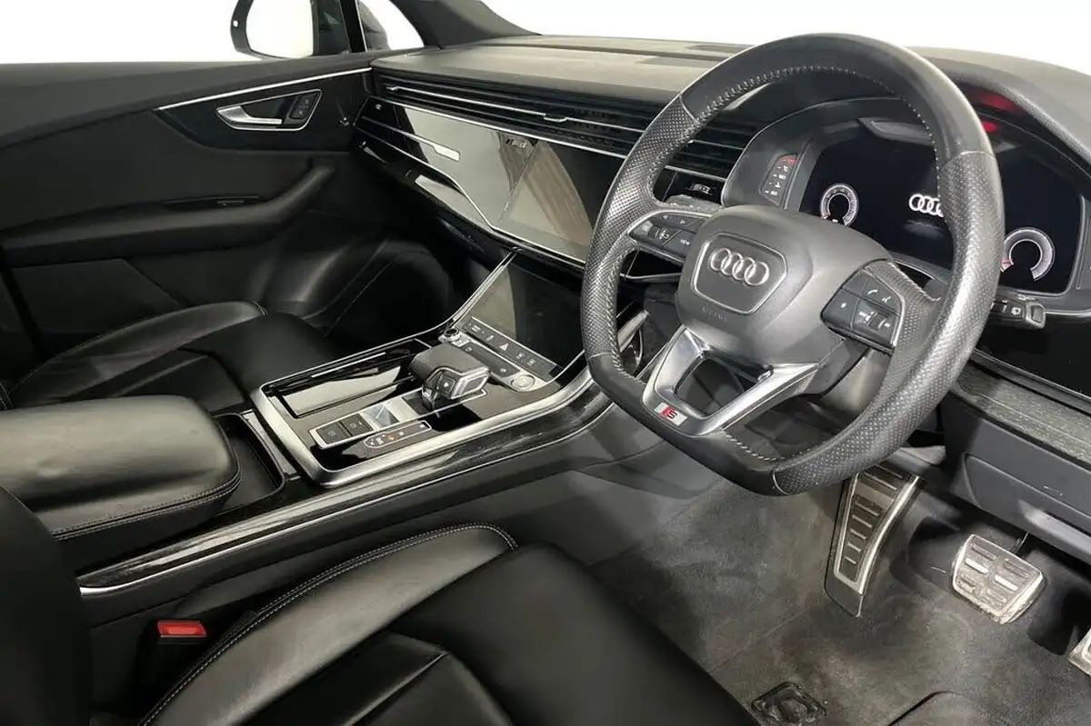 2020-audi-q7-30-55-tfsi-black-edition-big-8