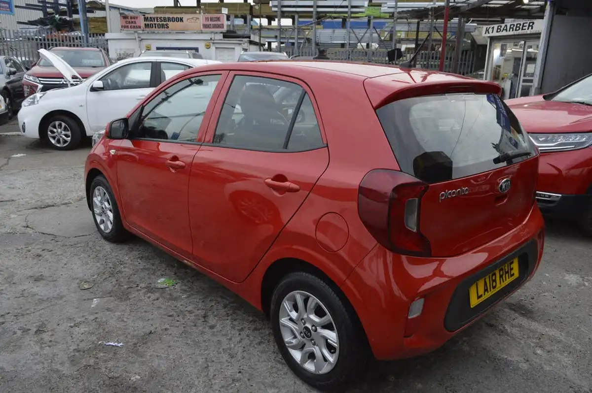 2018-kia-picanto-10-2-65bhp-adap-big-3