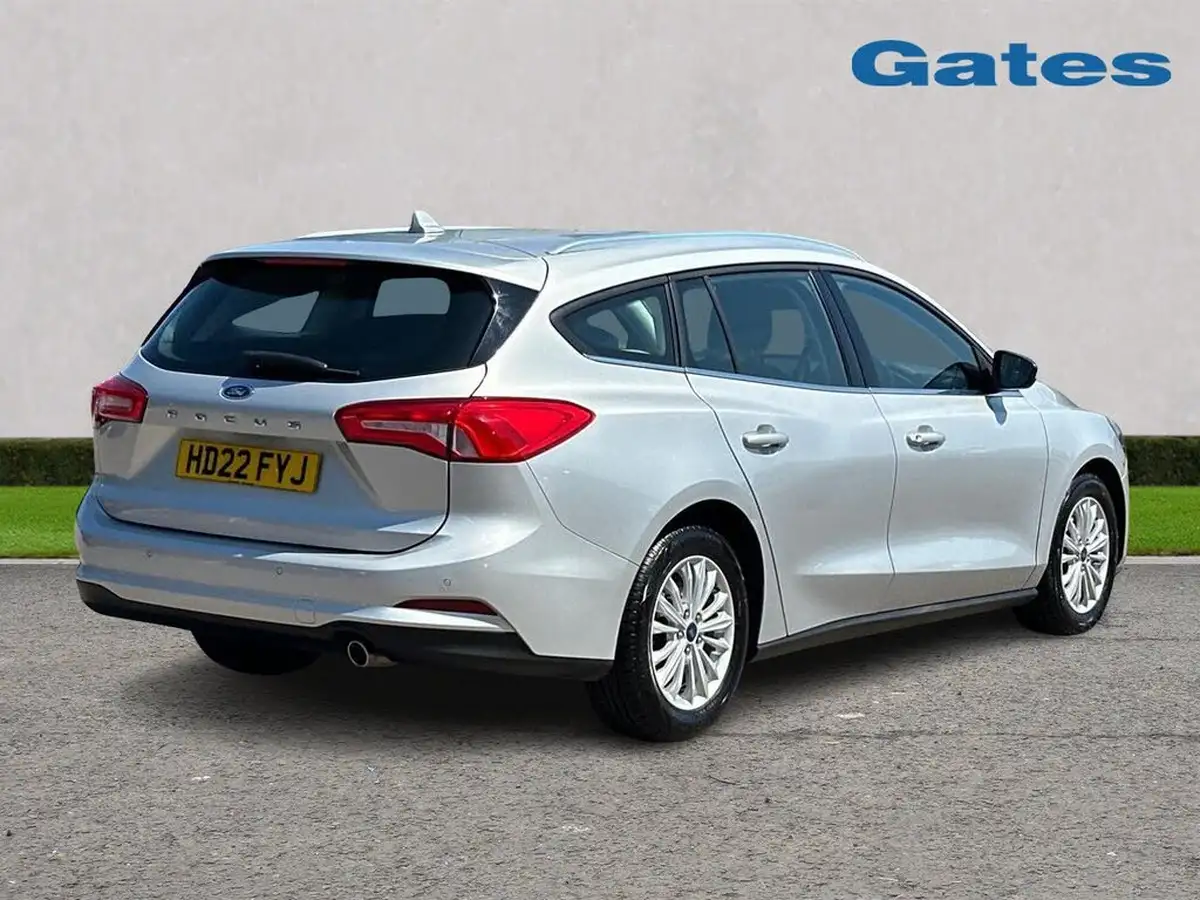 2022-ford-focus-10t-titanium-125ps-estate-big-6