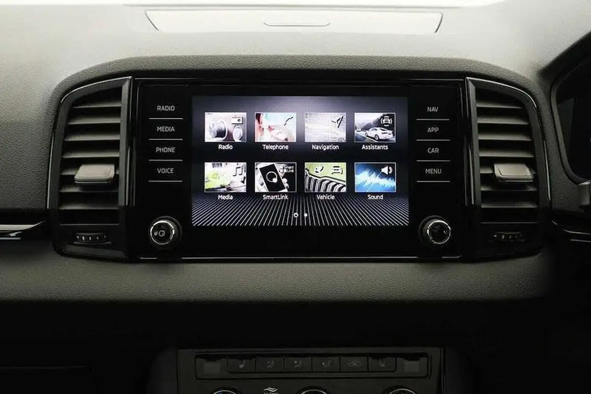 2023-skoda-karoq-15-tsi-sportline-dsg-big-11