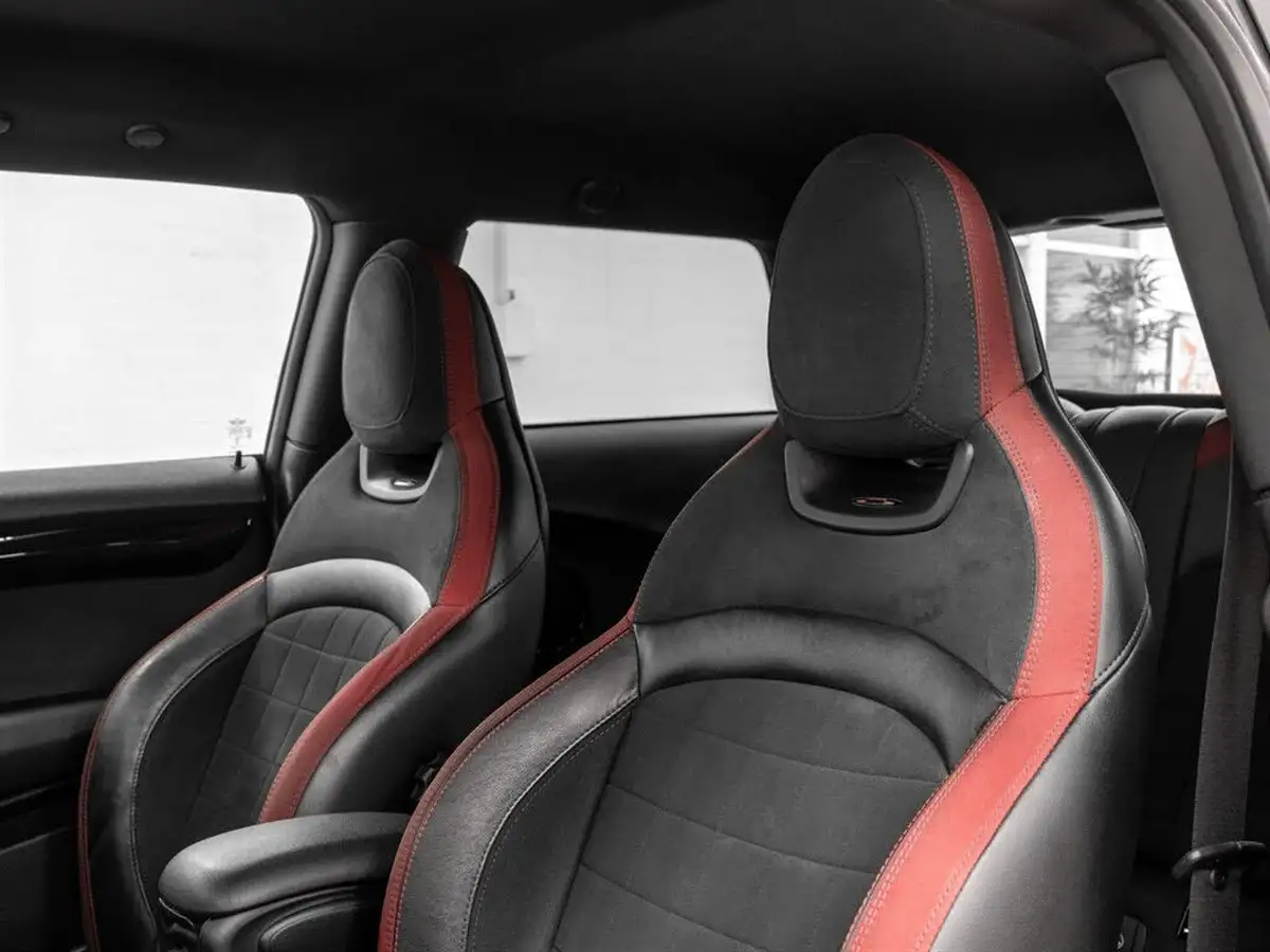 2016-mini-cooper-20-cooper-jcw-big-18