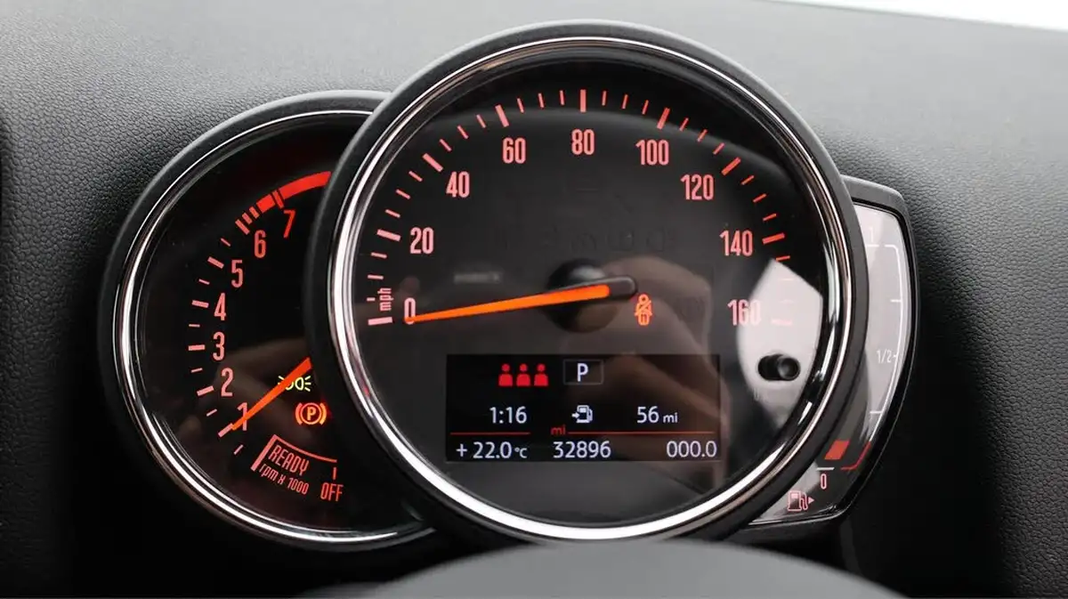 2022-mini-countryman-15-cooper-exclusive-premium-auto-big-10