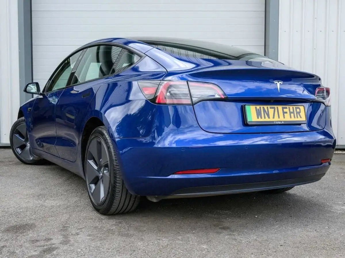 2021-tesla-model-3-e-standard-plus-big-1