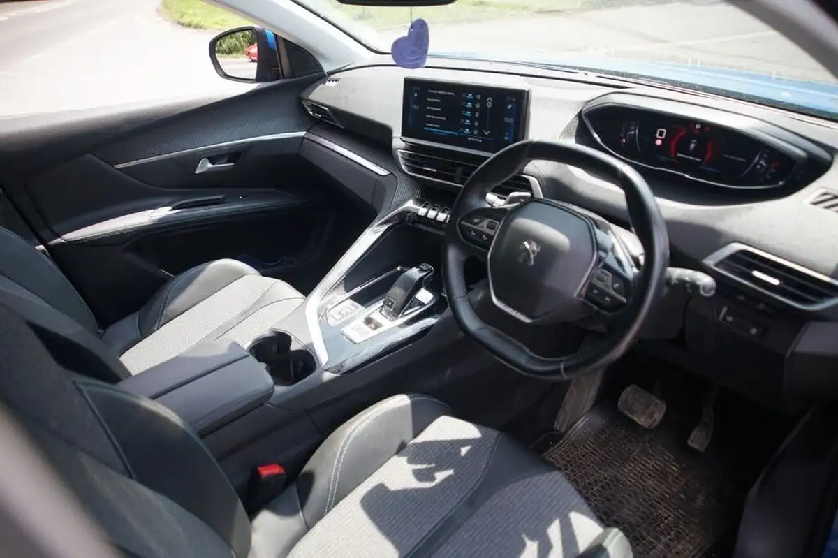 2021-peugeot-3008-suv-15-bluehdi-allure-eat8-big-2