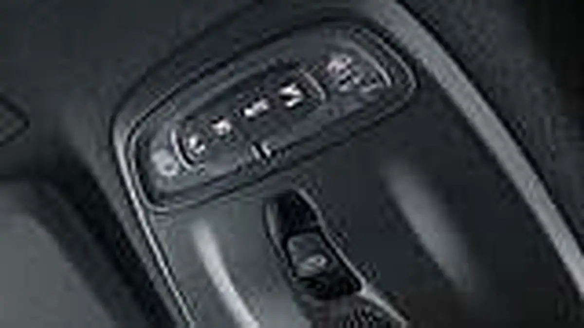 2022-volvo-xc40-15-t3-r-design-auto-big-57