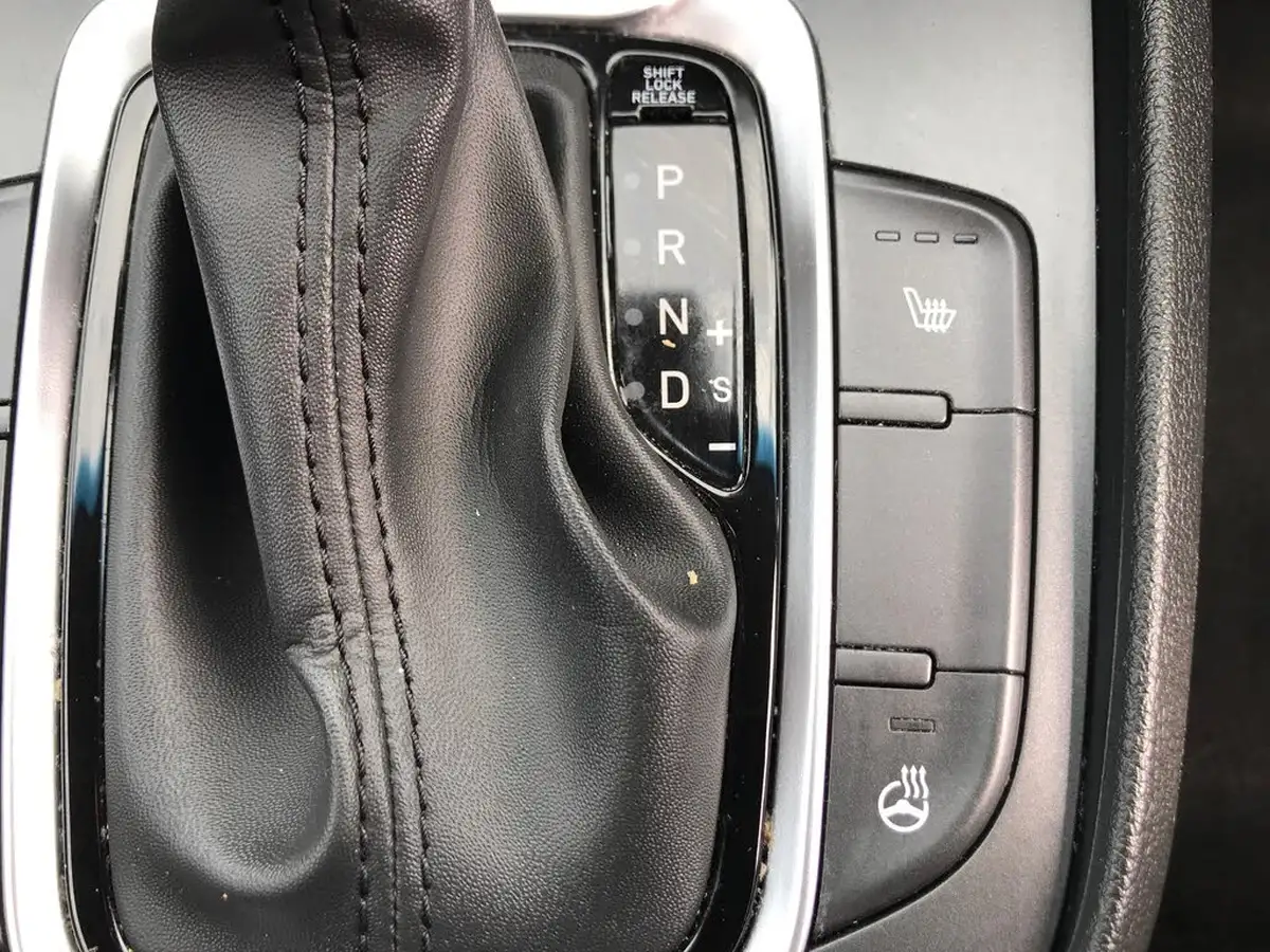 2022-hyundai-kona-16-gdi-premium-big-15
