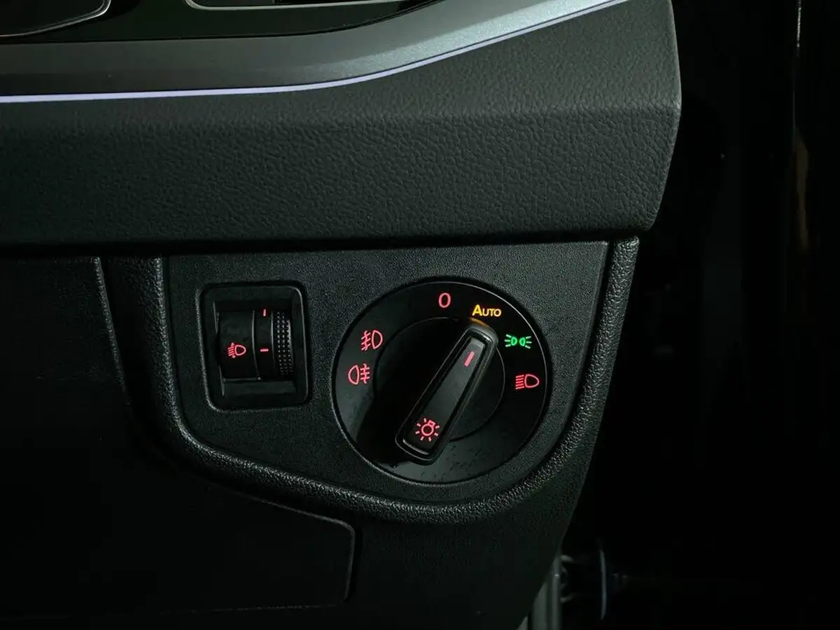 2021-volkswagen-polo-10-tsi-active-big-22