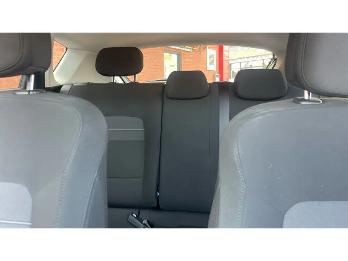 2025-hyundai-bayon-10-t-gdi-premium-100ps-7dct-big-14