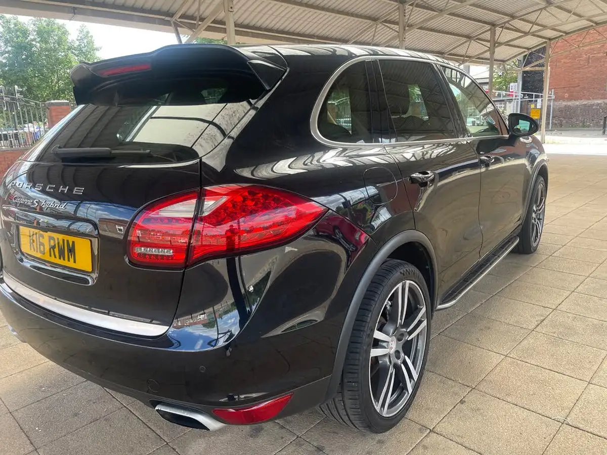2012-porsche-cayenne-30-s-big-16